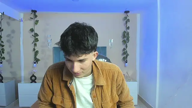 angel of sinn online show from April 16, 3:39 am