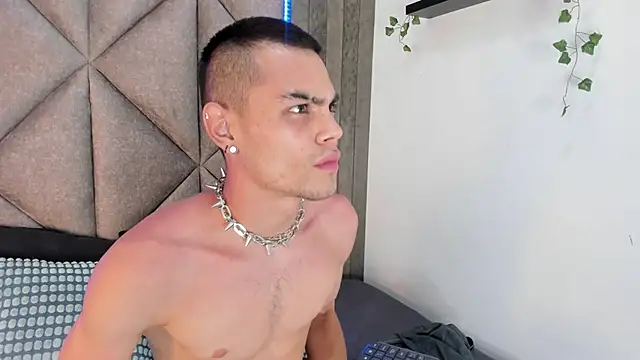 RomeoBoselli   online show from April 9, 7:53 pm