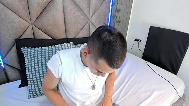 RomeoBoselli   online show from April 10, 7:54 pm