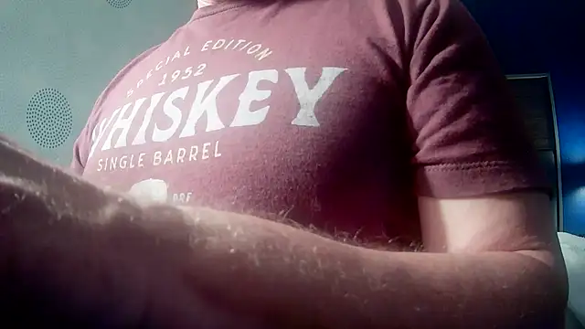 ilundercover online show from April 15, 10:26 am