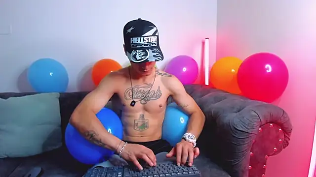 AbaturLopez online show from April 12, 8:43 pm