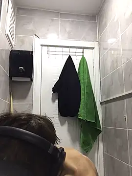 Eyelessmage1 online show from April 15, 7:36 pm