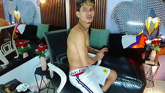 Skinny cute Alyer online show from June 2, 2:12 am