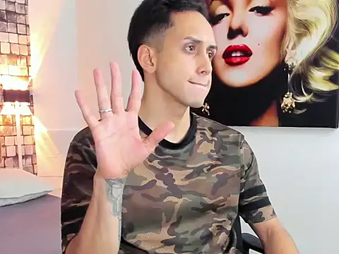 Zack isback online show from April 11, 8:23 pm