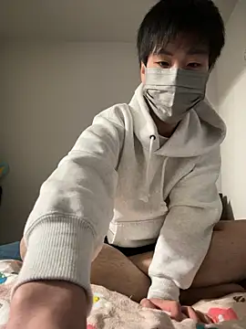 kurage164 online show from April 15, 3:45 pm