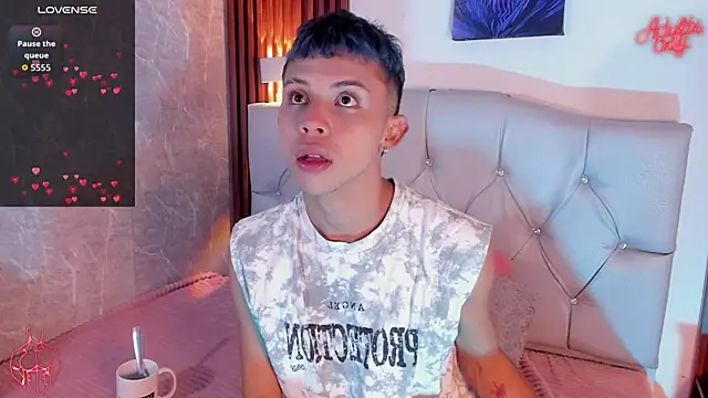 Apolo Prince1 online show from April 15, 7:58 pm