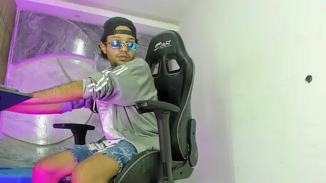 Josh Hot Sex online show from April 13, 12:28 pm