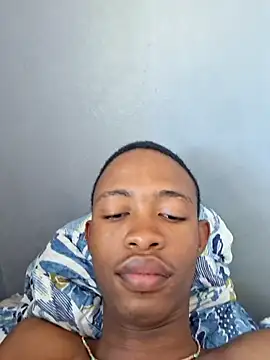 youngAndReckles online show from April 15, 7:19 am