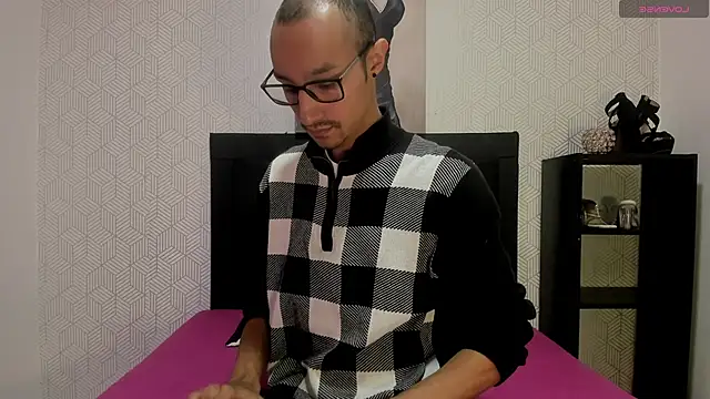 Oliver Goldberg online show from April 13, 2:18 pm