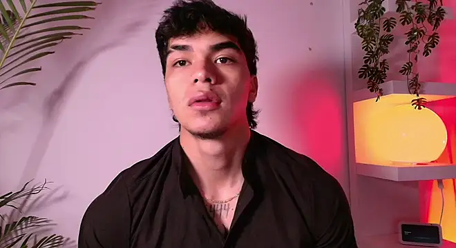 andyypalmer  online show from April 17, 5:21 am