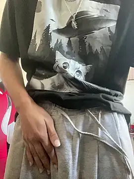 guacyxxx online show from April 16, 8:31 pm