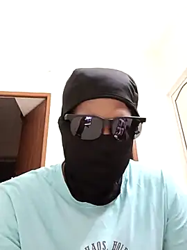 mystery couple  online show from April 21, 4:13 pm