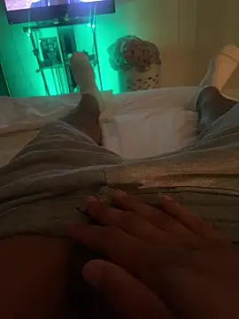 rcruz91 online show from April 20, 4:26 am