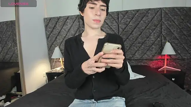 DemonFoxx online show from June 6, 12:22 pm