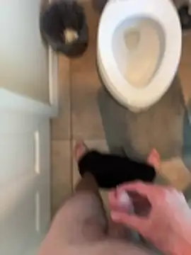 shootcumm online show from April 26, 7:10 pm