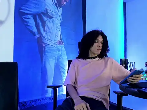 anddy hugecock online show from June 1, 1:11 pm