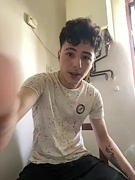 denysio89 online show from May 20, 7:37 am