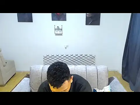 Ian Arcia online show from June 11, 10:52 pm