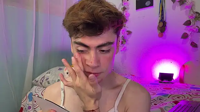  peachyboy online show from May 31, 4:13 am