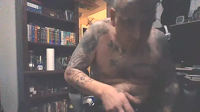 dadbod0969 online show from May 3, 7:05 pm