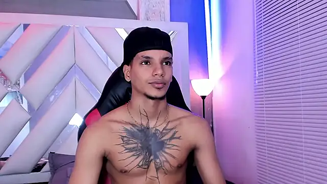 kai storm77 online show from July 15, 3:02 am