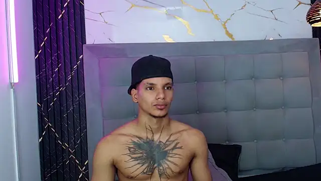 kai storm77 online show from July 9, 3:22 am