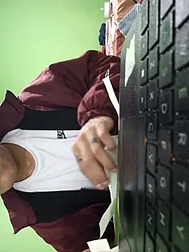Carlos--Manuel online show from May 3, 2:58 am