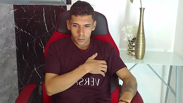 Miguel sexxx online show from June 7, 4:03 pm