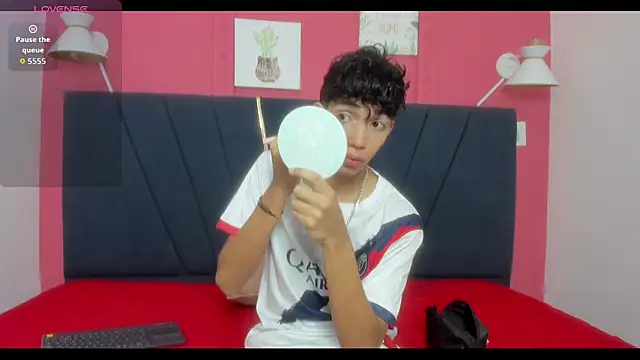 ero boy40 online show from July 12, 3:03 pm