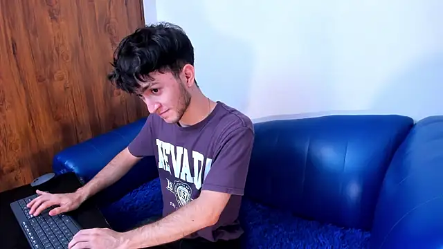 kavencastro online show from May 20, 3:57 am