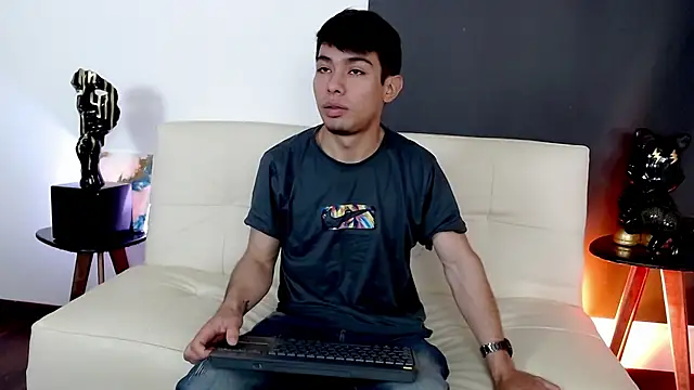 juancho wild online show from May 30, 11:43 am