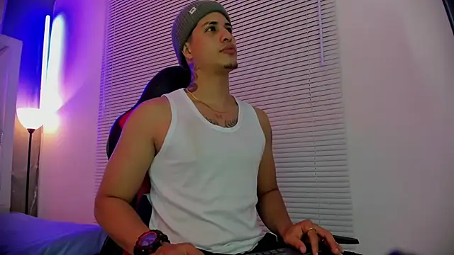 dominic connor online show from July 8, 3:32 am