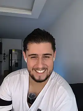 Ryan evannss  online show from July 14, 10:05 pm