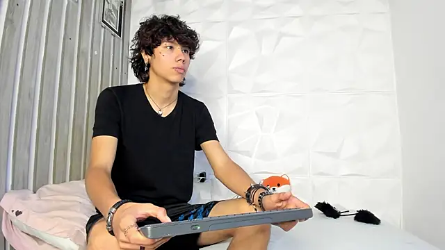 sckrapper online show from May 26, 12:45 pm