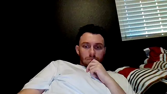 Tallhungcloudyyy online show from May 22, 2:27 am