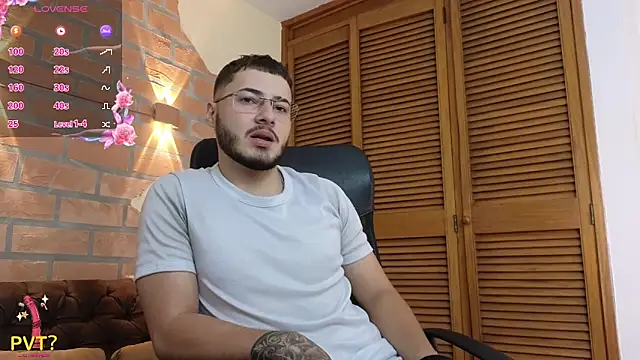 Brandon 01 online show from May 23, 7:41 pm