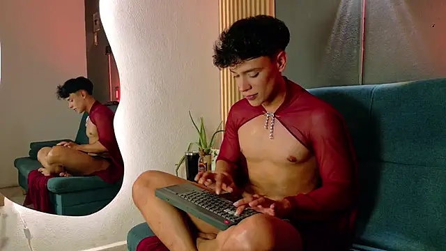 Ander asford77 online show from May 24, 1:50 pm