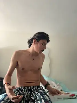 Liamdelrey online show from May 28, 6:06 pm