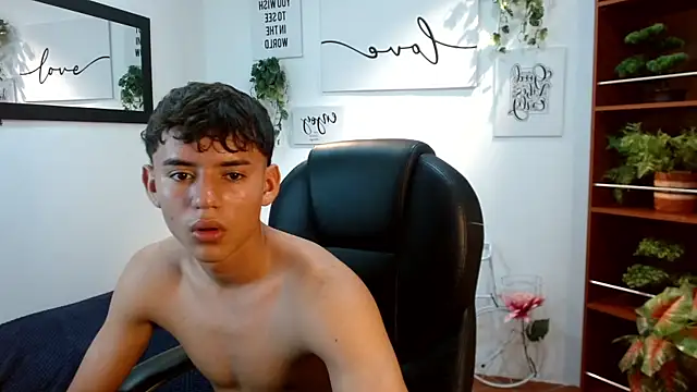 Ryan grayx online show from May 28, 2:37 pm