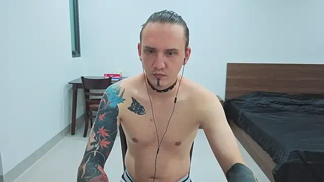 Silent Stitch online show from July 16, 1:01 am