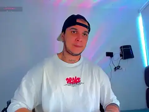 jacob lautnerr online show from July 16, 10:06 pm