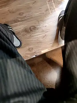 sexydickk02 online show from June 21, 7:47 am