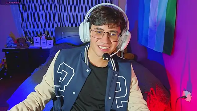 Angelito Twink online show from June 24, 5:32 am