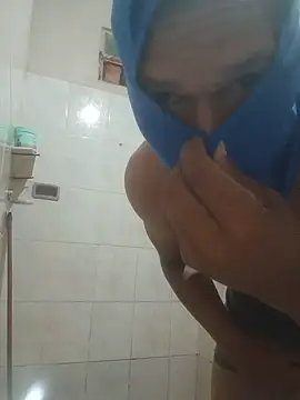Valadares0 online show from June 15, 12:57 am