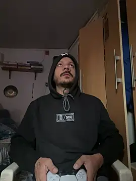 Tito3004 online show from June 19, 6:35 pm