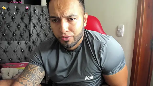 mrloganfuck1 online show from March 28, 12:33 am