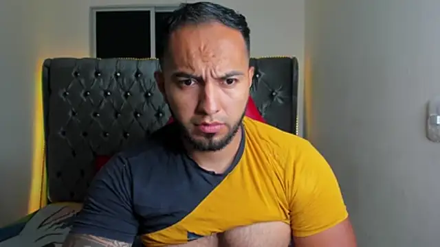 mrloganfuck1 online show from March 19, 5:32 am