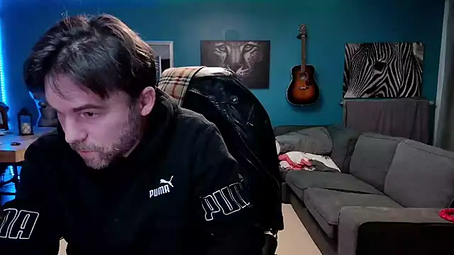 tom sauwer online show from December 22, 9:09 pm