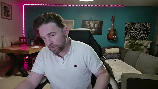 tom sauwer online show from October 1, 8:35 pm