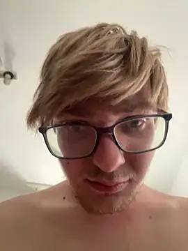 Sven132 online show from April 28, 4:11 pm